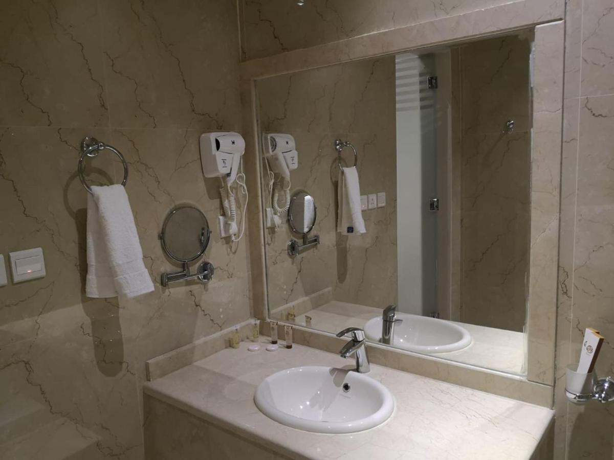 Makarem Hotel Apartments Rijád Exteriér fotografie